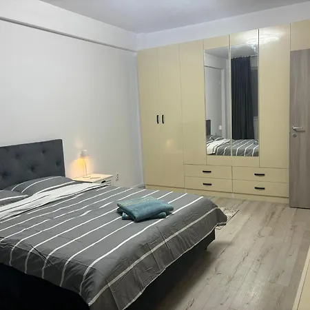 Adela Luxury House Apartment Craiova Exterior photo